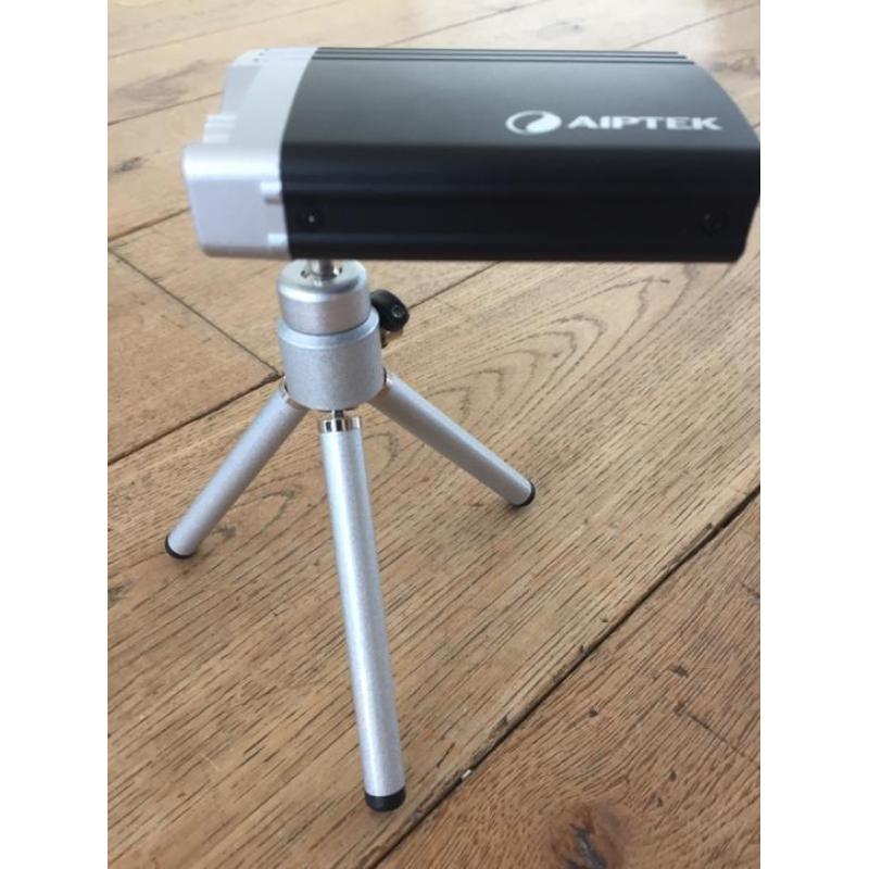 Aiptek notebook projector