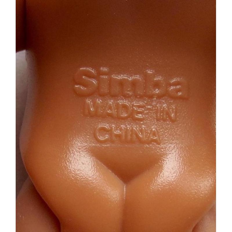 partij van 17 mini pop poppetjes o.a. Simba en Mattel