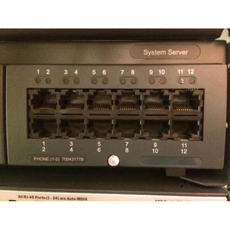 telefooncentrale Avaya met toestellen