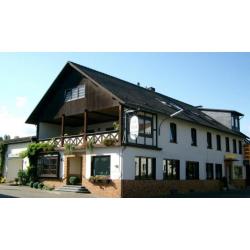 SAUERLAND - Winkelruimte met woningen, appartementen & hotel