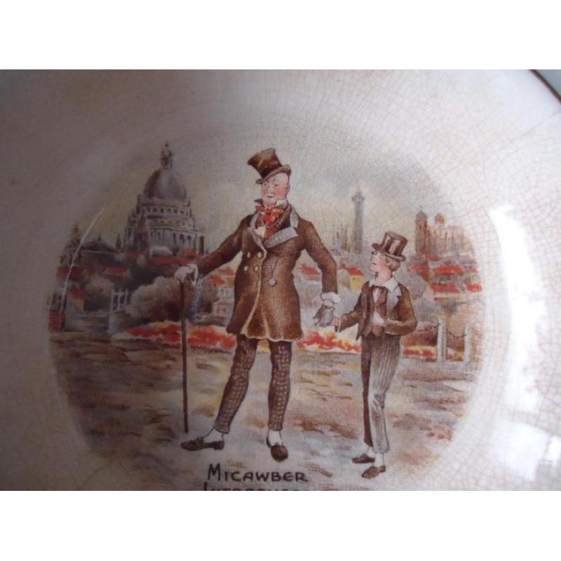 Oud porseleinen Schaaltje van Staffordshire.
