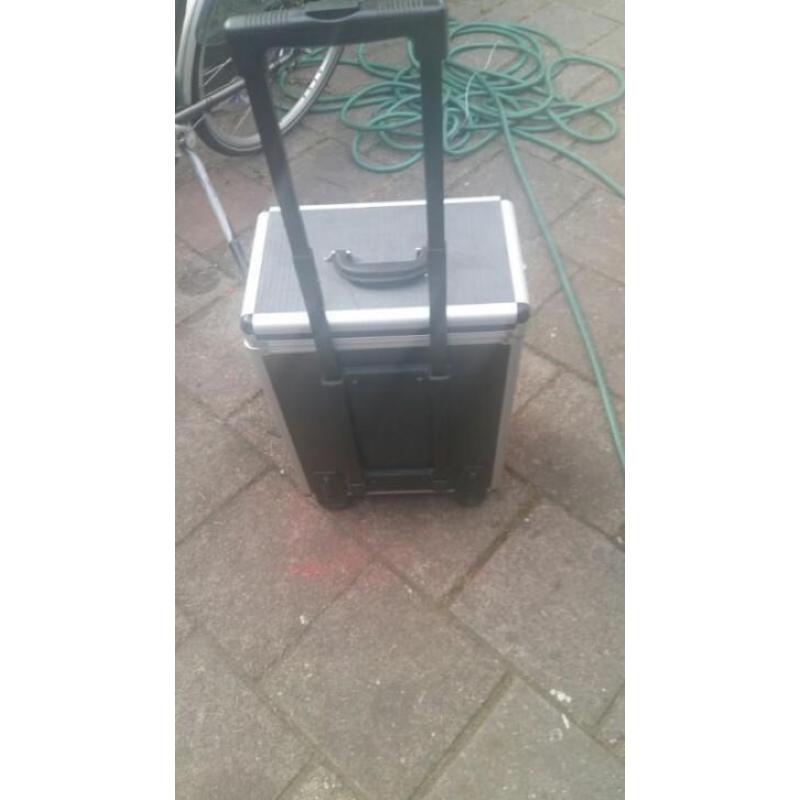 Te koop kapper koffer bieden enophallen bijna gratis
