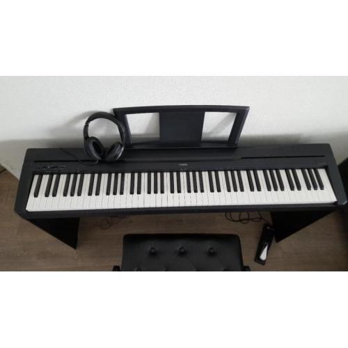 Yamaha keyboard P-35 met ombouw