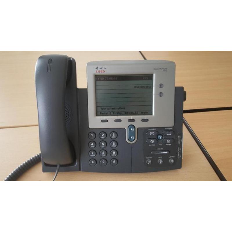 Volledig ingerichte Cisco telefooncentrale met 36 telefoons