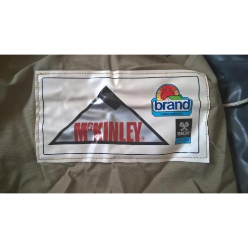 Te koop een ruime 4 pers. McKinley/Brand Piramide tent