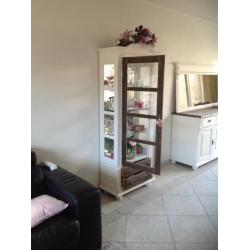 2 prachtige brocante buffetkasten