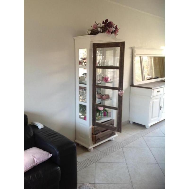 2 prachtige brocante buffetkasten
