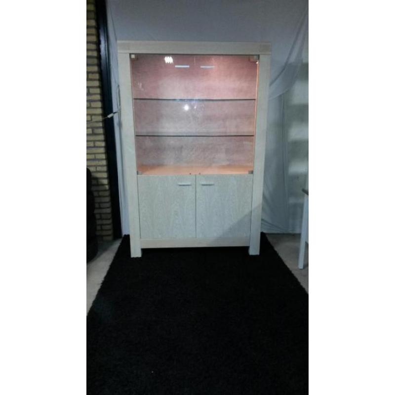 Robuuste Eiken buffet kast.