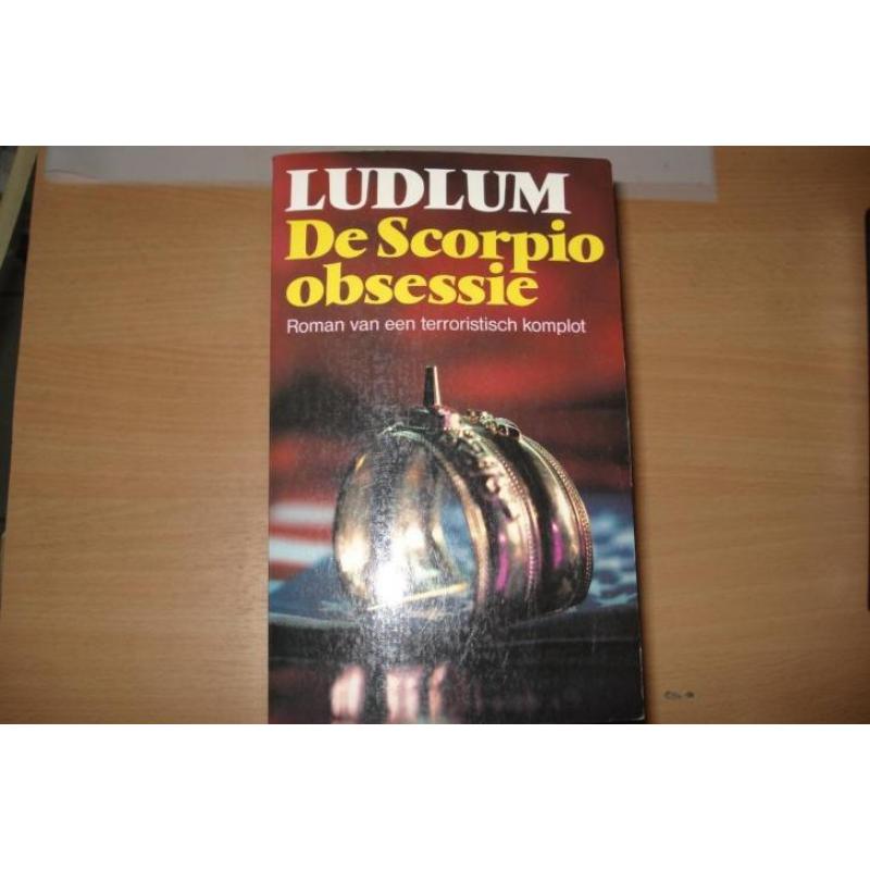 Te Koop: De Scorpio obsessie (van Ludlum)