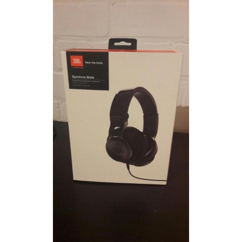 JBL Synchros S500 over-ear headphone