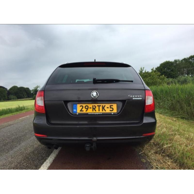 Skoda Superb 1.6 TDI 105PK Combi 2011. Lage km!