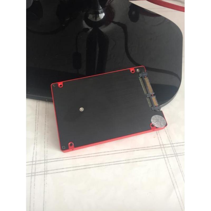 SSD Corsair Force GT 120GB.