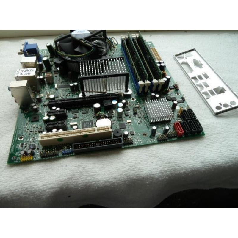 Intel moederb DQ35JOE+Intel Core2Quad Q9450 + 6 GB DDR2