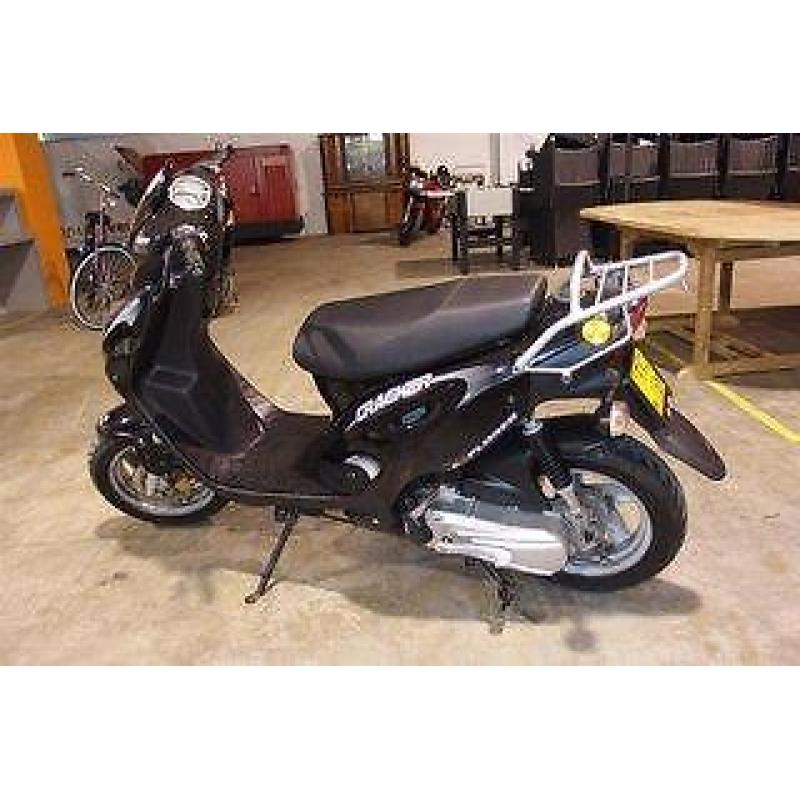 Scooter Generic Cracker, bouwjaar 08-2009