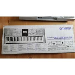 Keyboard Yamah PSR-E323
