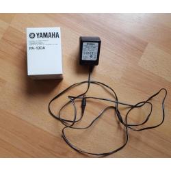 Keyboard Yamah PSR-E323
