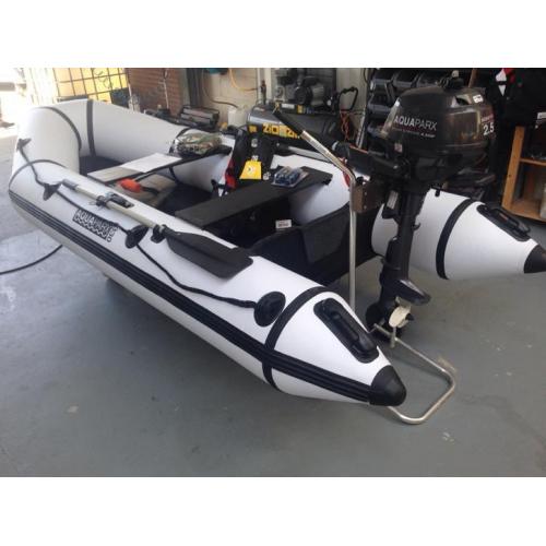 Aquaparx Rubberboot 3.30m inclusief 2.5 pk 4 takt ! Topper!