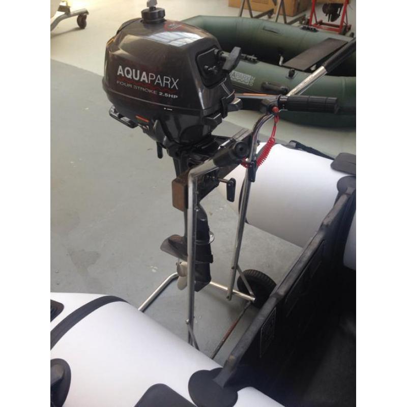 Aquaparx Rubberboot 3.30m inclusief 2.5 pk 4 takt ! Topper!