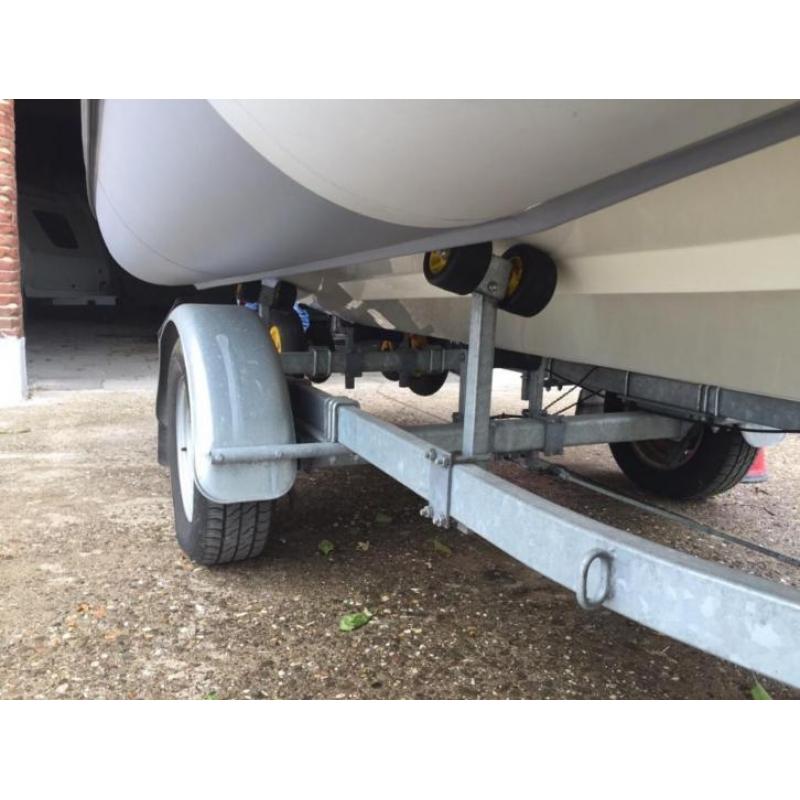 Prachtige Bombard 5 mtr Rib met 50 pk viertact.