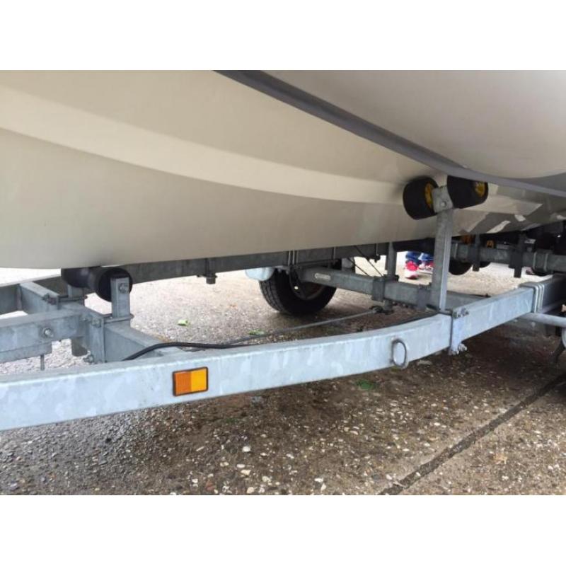 Prachtige Bombard 5 mtr Rib met 50 pk viertact.
