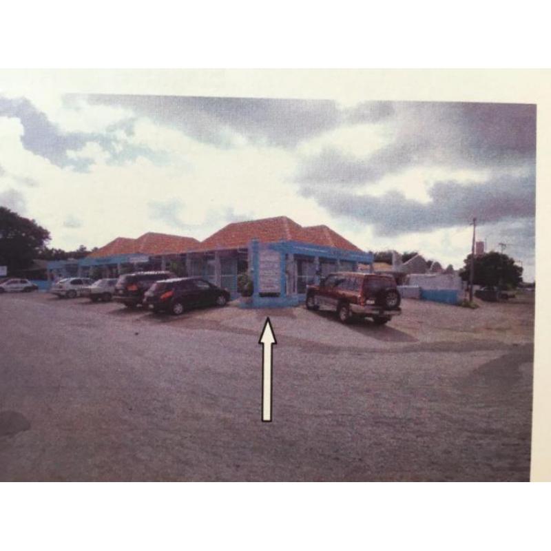 HOOG RENDEMENT - Te Koop Winkelcentrum - Curacao N.A.
