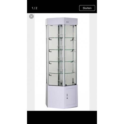 Vitrinekast met verlichting