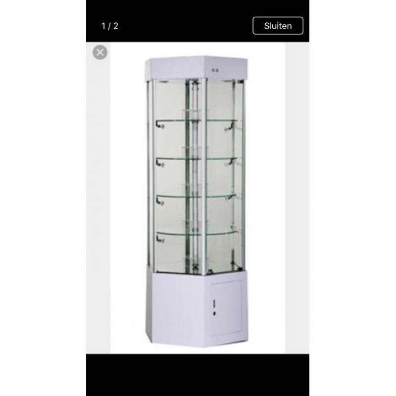Vitrinekast met verlichting