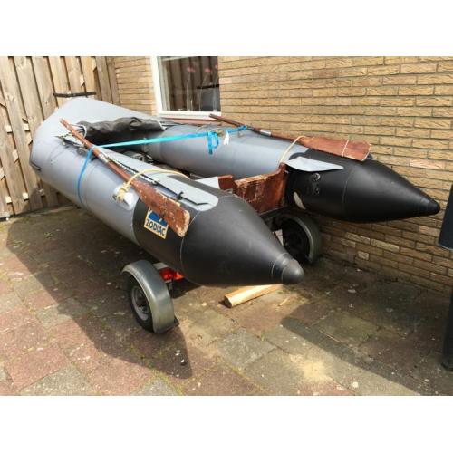 Zodiac op trailer met 35pk evinrude bbm