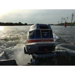 Zodiac op trailer met 35pk evinrude bbm