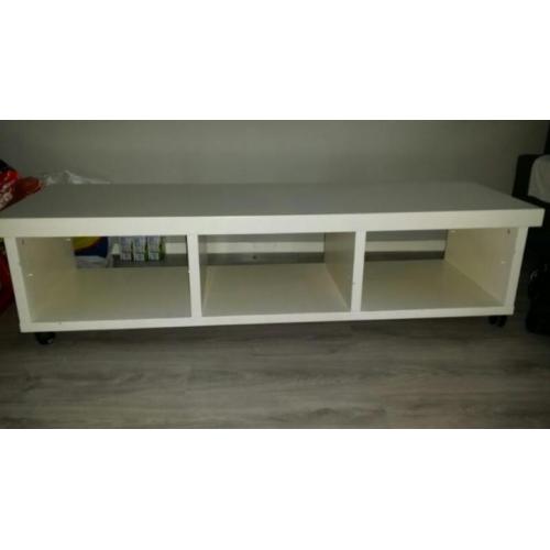 Witte TV meubel(Met wieltjes)