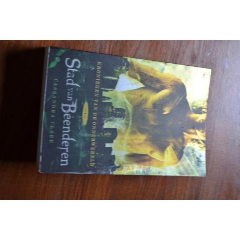 Stad van Beenderen - Cassandra Clare