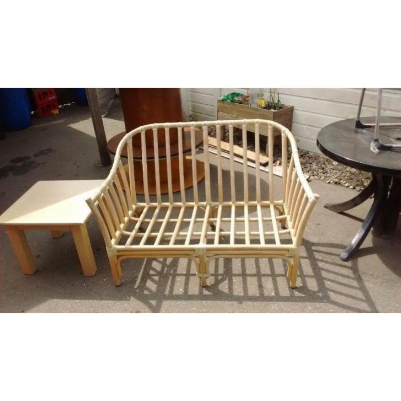 leuk houten tafeltje