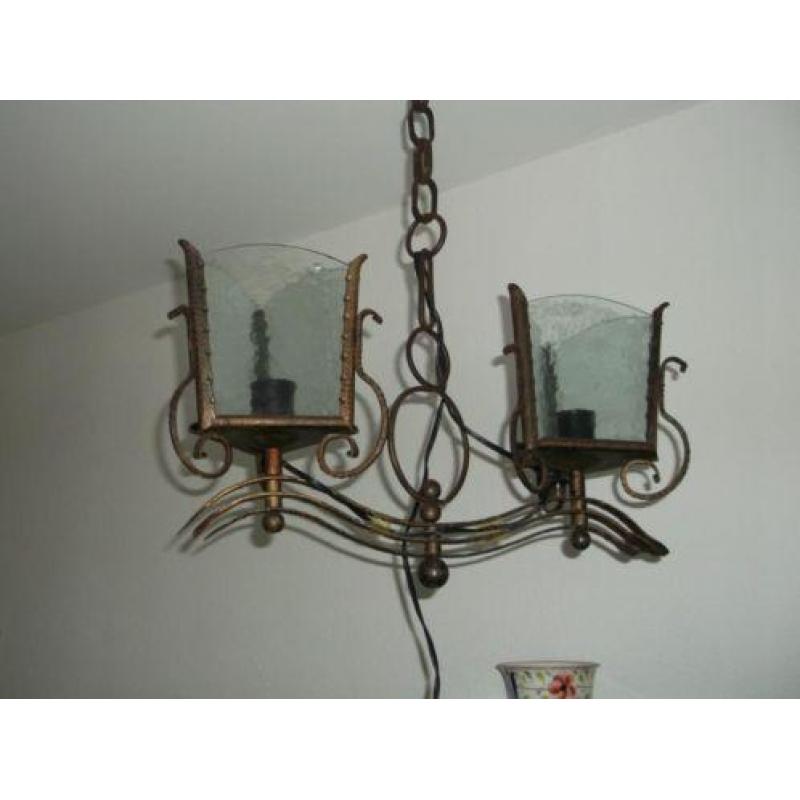 Antiek smeedijzeren lamp