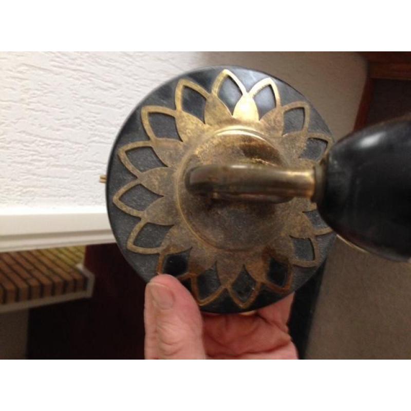 vintage wandlampje met mooi glazen kapje