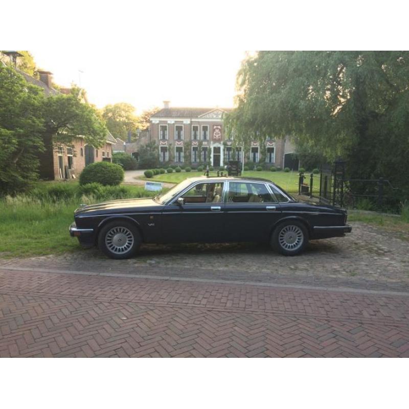 Daimler Double-SIX 6.0 AUT E2 1993 Blauw
