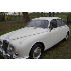 Daimler/Jaquar MK2 Saloon 1966 Wit
