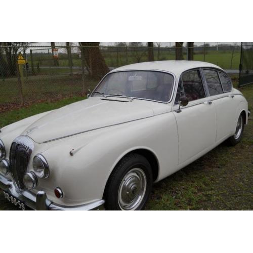 Daimler/Jaquar MK2 Saloon 1966 Wit