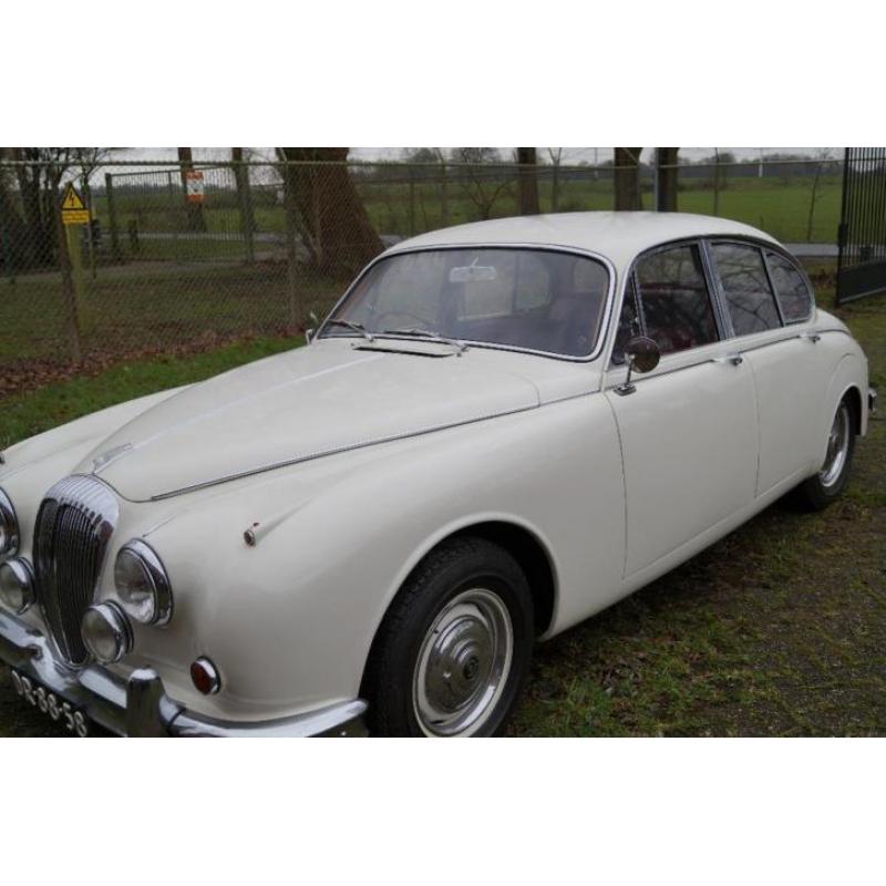Daimler/Jaquar MK2 Saloon 1966 Wit