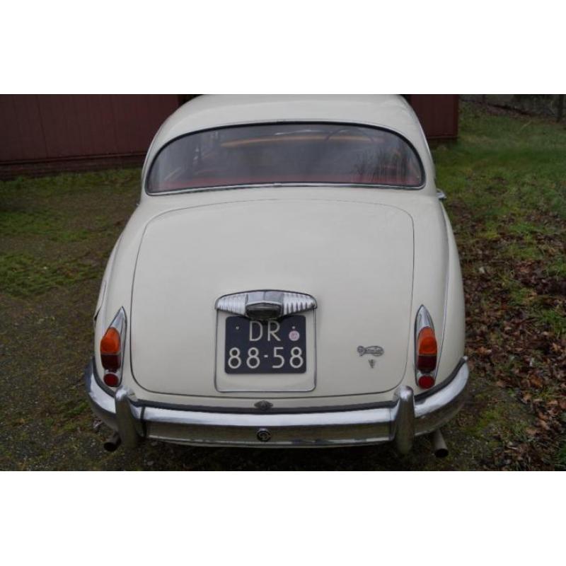 Daimler/Jaquar MK2 Saloon 1966 Wit