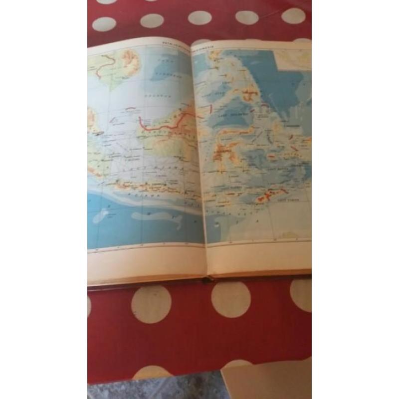 atlas semesta dunia djambatan