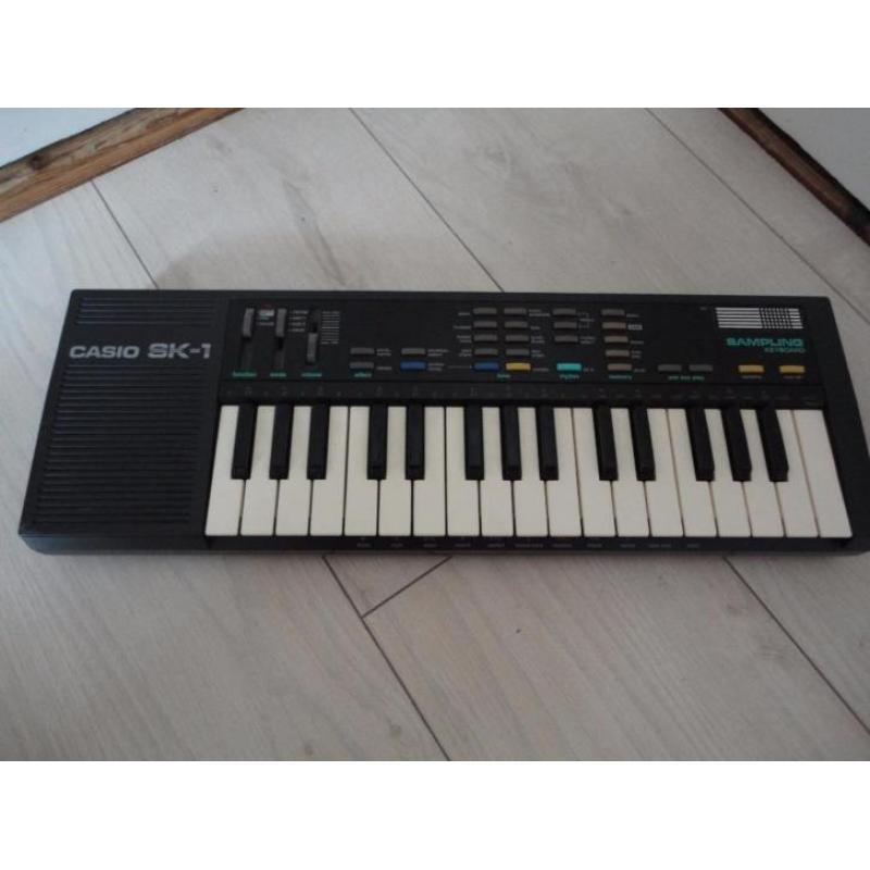 vintage keyboard Casio SK-1 1986