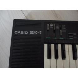 vintage keyboard Casio SK-1 1986