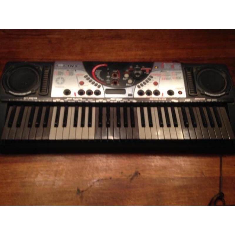 Yamaha DJXII dance music sampler/keyboard/synthesizer