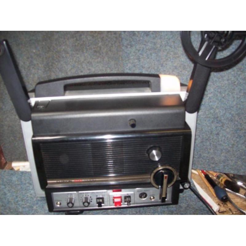 super 8mm film projector--chinon--