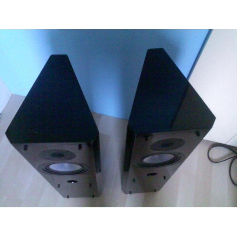 Driade 22.2 high-end speakers. Uitgevoerd in zwarte pianolak