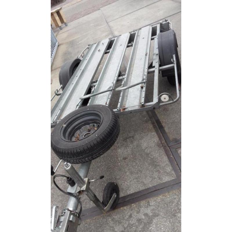 motor aanhanger/transporter GEREMD EN ONGEREMD.