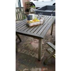 Hardhouten tuinset