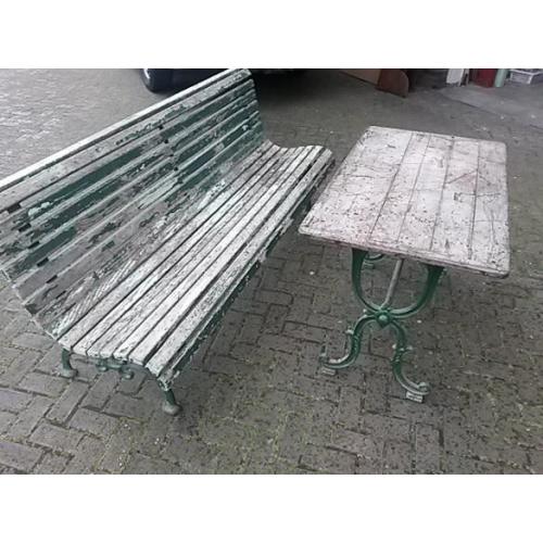 Antieke Tuinbank en tafel