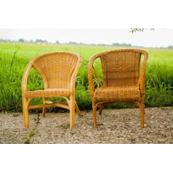 rieten kinderstoeltjes, 2x.