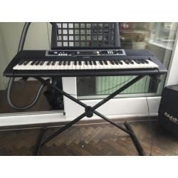 Yamaha Keyboard incl standaard